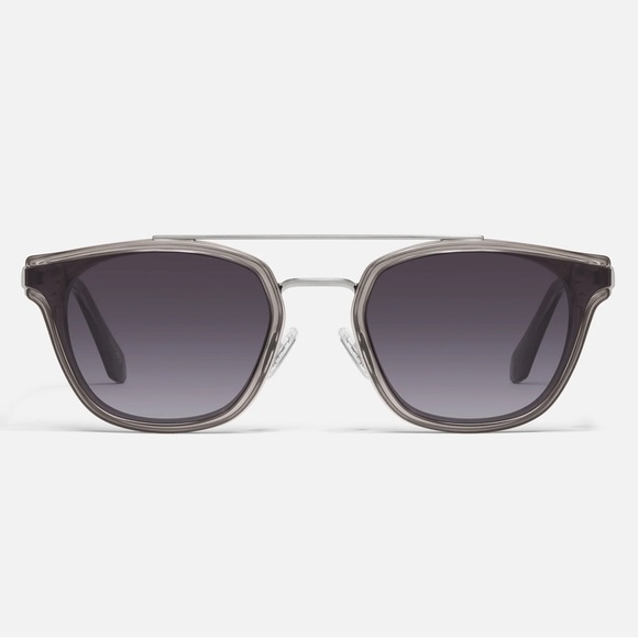 Quay Australia Getaway Grey Frame/Smoke Lenses!! NEW!!! 🕶️😎 - Picture 2 of 7